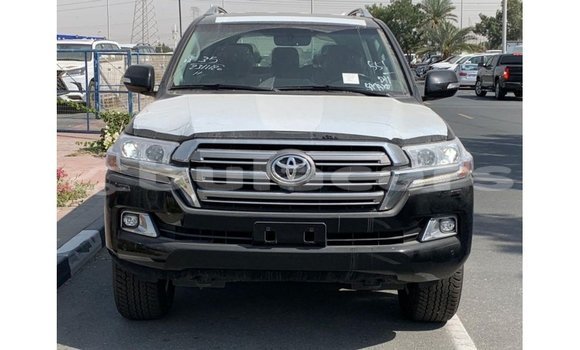 Acheter Import Voiture Toyota Land Cruiser Noir à Import - Dubai, Central Acheter Import Voiture Toyota Land Cruiser Noir à Import - Dubai, Central