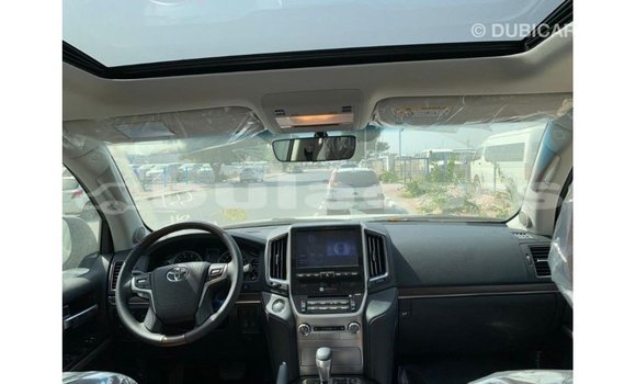 Acheter Import Voiture Toyota Land Cruiser Noir à Import - Dubai, Central Acheter Import Voiture Toyota Land Cruiser Noir à Import - Dubai, Central