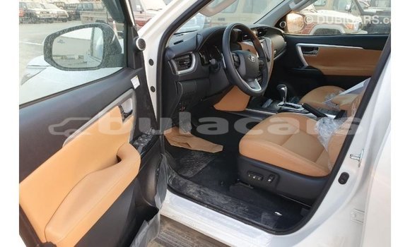 Buy Import Toyota Fortuner White Car in Import - Dubai in Central Buy Import Toyota Fortuner White Car in Import - Dubai in Central