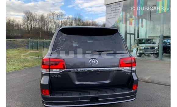 Buy Import Toyota Land Cruiser Black Car in Import - Dubai in Central Buy Import Toyota Land Cruiser Black Car in Import - Dubai in Central
