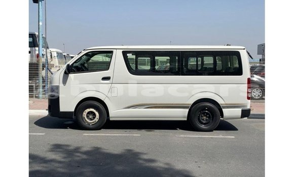 Buy Import Toyota Hiace White Car in Import - Dubai in Central Buy Import Toyota Hiace White Car in Import - Dubai in Central
