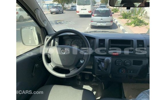 Buy Import Toyota Hiace White Car in Import - Dubai in Central Buy Import Toyota Hiace White Car in Import - Dubai in Central