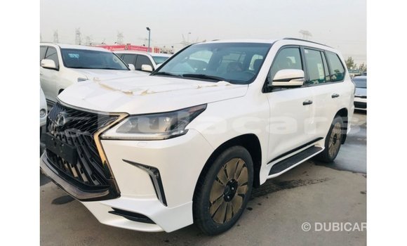 Acheter Import Voiture Lexus LX Blanc à Import - Dubai, Central Acheter Import Voiture Lexus LX Blanc à Import - Dubai, Central