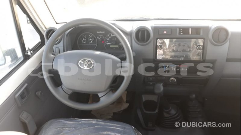 Big with watermark toyota land cruiser central import dubai 6708