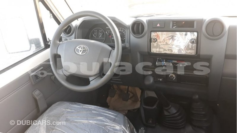 Big with watermark toyota land cruiser central import dubai 6708