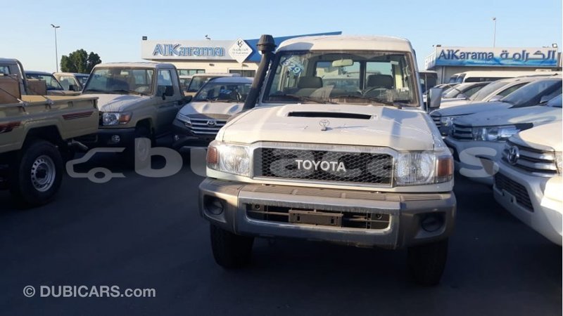 Big with watermark toyota land cruiser central import dubai 6708