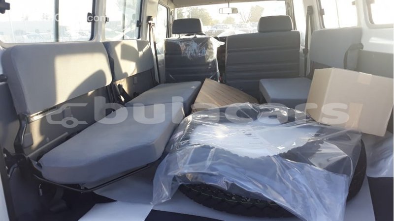 Big with watermark toyota land cruiser central import dubai 6708