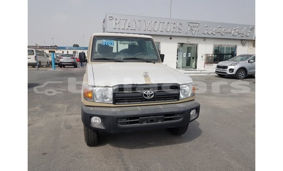 Buy Import Toyota Land Cruiser Beige Car in Import - Dubai in Central Buy Import Toyota Land Cruiser Beige Car in Import - Dubai in Central