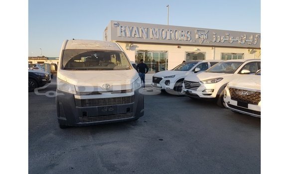 Buy Import Toyota Hiace White Car in Import - Dubai in Central Buy Import Toyota Hiace White Car in Import - Dubai in Central