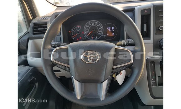 Buy Import Toyota Hiace White Car in Import - Dubai in Central Buy Import Toyota Hiace White Car in Import - Dubai in Central