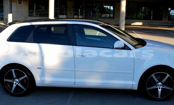 Acheter Occasion Voiture Audi A5 Autre à Deuba, Central Acheter Occasion Voiture Audi A5 Autre à Deuba, Central