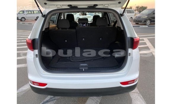 Buy Import Kia Sportage White Car in Import - Dubai in Central Buy Import Kia Sportage White Car in Import - Dubai in Central