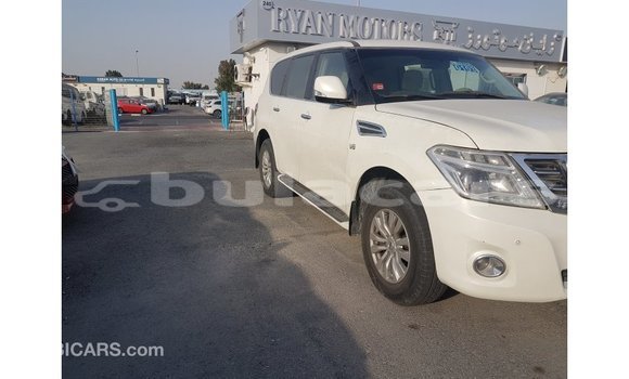 Buy Import Nissan Patrol White Car in Import - Dubai in Central Buy Import Nissan Patrol White Car in Import - Dubai in Central