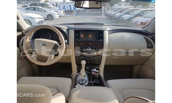 Buy Import Nissan Patrol White Car in Import - Dubai in Central Buy Import Nissan Patrol White Car in Import - Dubai in Central