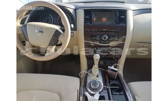 Buy Import Nissan Patrol White Car in Import - Dubai in Central Buy Import Nissan Patrol White Car in Import - Dubai in Central