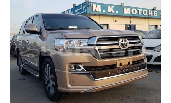 Buy Import Toyota Land Cruiser Other Car in Import - Dubai in Central Buy Import Toyota Land Cruiser Other Car in Import - Dubai in Central