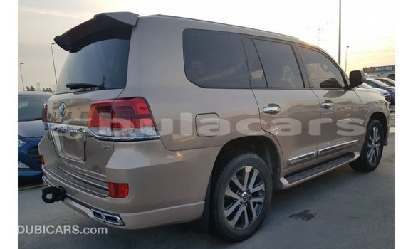 Buy Import Toyota Land Cruiser Other Car in Import - Dubai in Central Buy Import Toyota Land Cruiser Other Car in Import - Dubai in Central