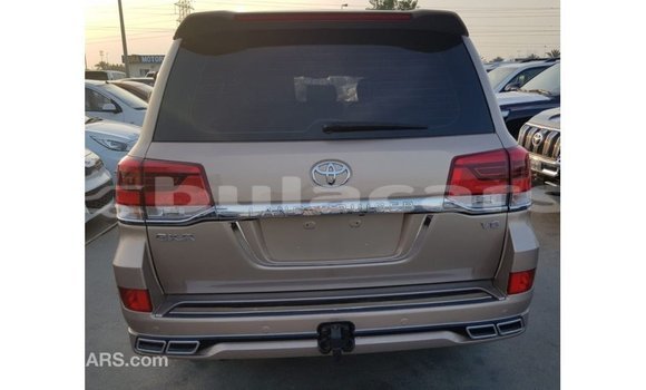 Buy Import Toyota Land Cruiser Other Car in Import - Dubai in Central Buy Import Toyota Land Cruiser Other Car in Import - Dubai in Central