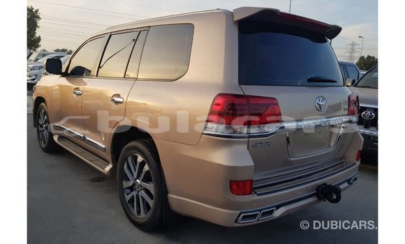 Buy Import Toyota Land Cruiser Other Car in Import - Dubai in Central Buy Import Toyota Land Cruiser Other Car in Import - Dubai in Central