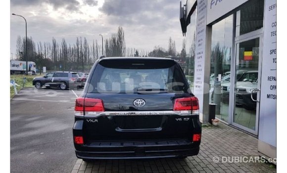 Buy Import Toyota Land Cruiser Black Car in Import - Dubai in Central Buy Import Toyota Land Cruiser Black Car in Import - Dubai in Central