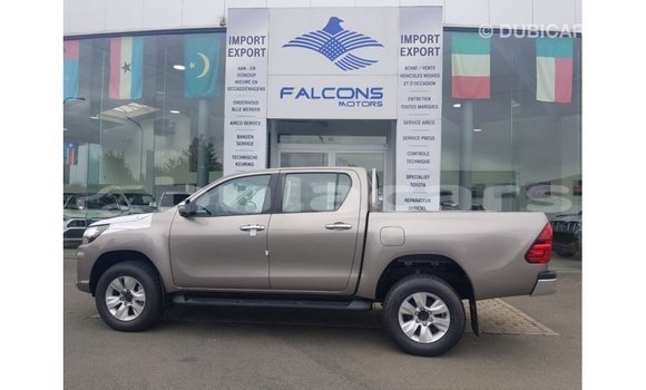 Buy Import Toyota Hilux Grey Car in Import - Dubai in Central Buy Import Toyota Hilux Grey Car in Import - Dubai in Central