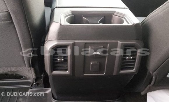 Acheter Import Voiture Ford V8 Noir à Import - Dubai, Central Acheter Import Voiture Ford V8 Noir à Import - Dubai, Central