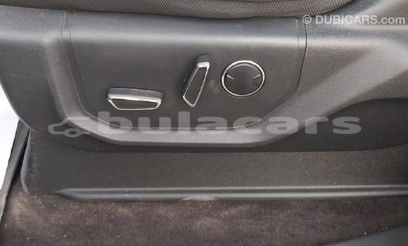 Acheter Import Voiture Ford V8 Noir à Import - Dubai, Central Acheter Import Voiture Ford V8 Noir à Import - Dubai, Central