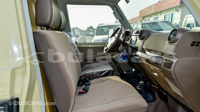 Big with watermark toyota land cruiser central import dubai 6747