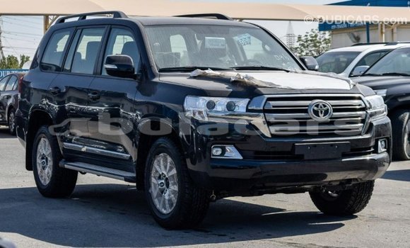 Buy Import Toyota Land Cruiser Black Car in Import - Dubai in Central Buy Import Toyota Land Cruiser Black Car in Import - Dubai in Central