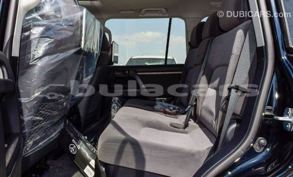 Buy Import Toyota Land Cruiser Black Car in Import - Dubai in Central Buy Import Toyota Land Cruiser Black Car in Import - Dubai in Central