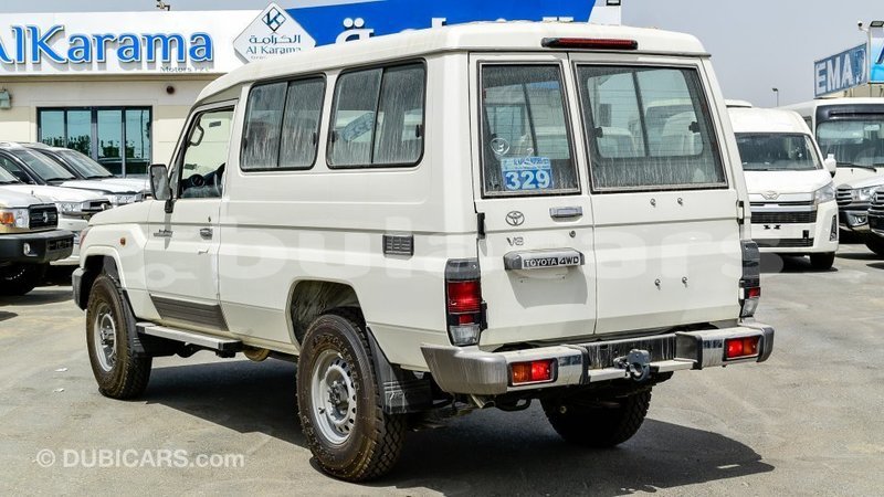 Big with watermark toyota land cruiser central import dubai 6759