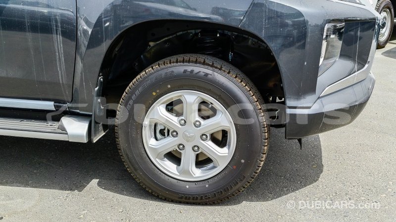 Big with watermark mitsubishi l200 central import dubai 6760