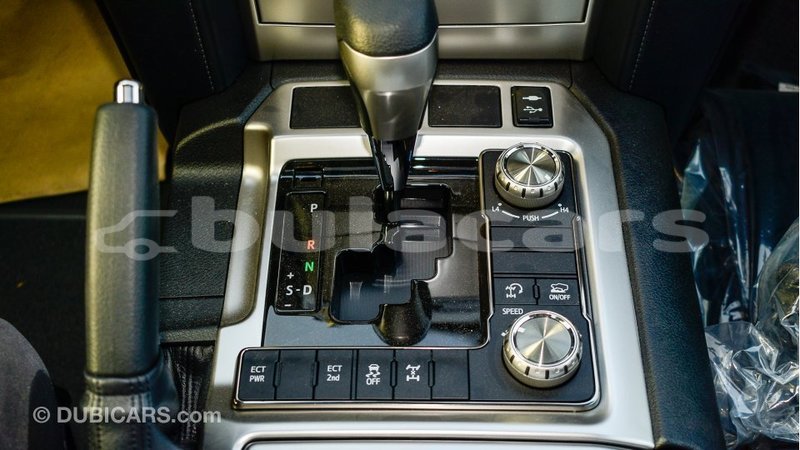 Big with watermark toyota land cruiser central import dubai 6762