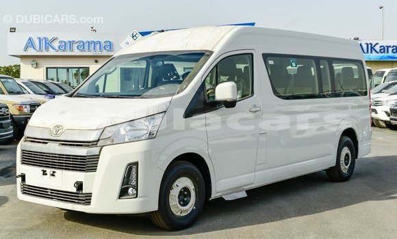 Acheter Import Voiture Toyota Hiace Blanc à Import - Dubai, Central Acheter Import Voiture Toyota Hiace Blanc à Import - Dubai, Central
