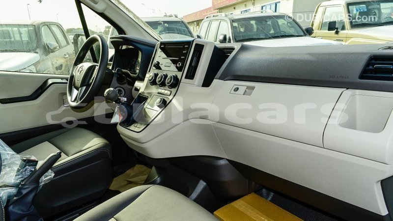 Big with watermark toyota hiace central import dubai 6765