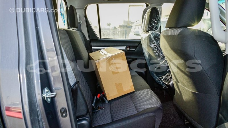 Big with watermark toyota hilux central import dubai 6767