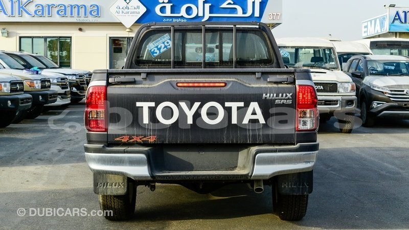 Big with watermark toyota hilux central import dubai 6767