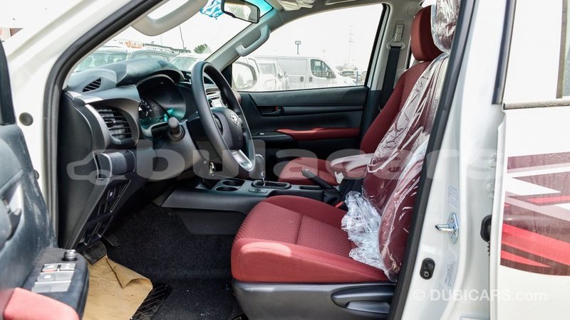 Big with watermark toyota hilux central import dubai 6768