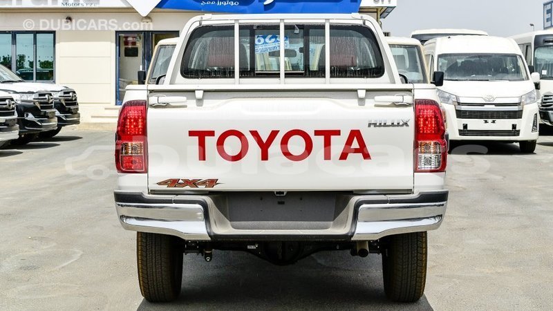 Big with watermark toyota hilux central import dubai 6768