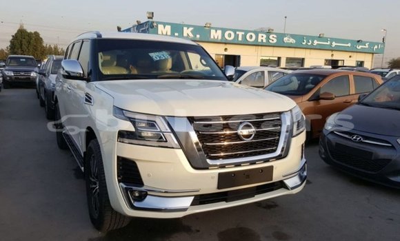 Buy Import Nissan Patrol White Car in Import - Dubai in Central Buy Import Nissan Patrol White Car in Import - Dubai in Central