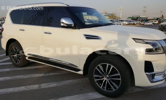 Buy Import Nissan Patrol White Car in Import - Dubai in Central Buy Import Nissan Patrol White Car in Import - Dubai in Central