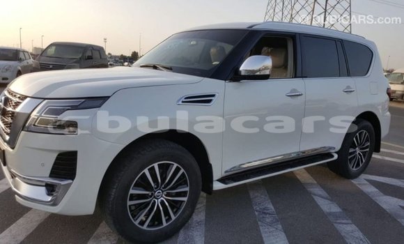 Buy Import Nissan Patrol White Car in Import - Dubai in Central Buy Import Nissan Patrol White Car in Import - Dubai in Central