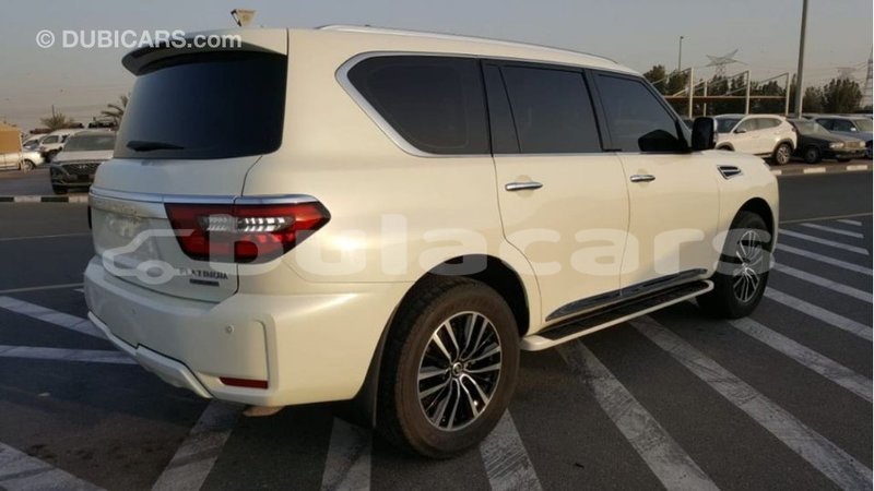 Big with watermark nissan patrol central import dubai 6771