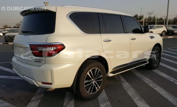 Buy Import Nissan Patrol White Car in Import - Dubai in Central Buy Import Nissan Patrol White Car in Import - Dubai in Central