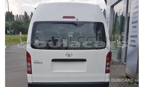 Acheter Import Voiture Toyota Hiace Blanc à Import - Dubai, Central Acheter Import Voiture Toyota Hiace Blanc à Import - Dubai, Central