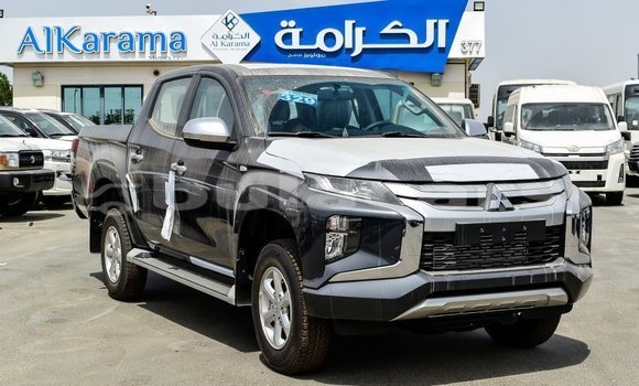 Acheter Import Voiture Mitsubishi L200 Noir à Import - Dubai, Central Acheter Import Voiture Mitsubishi L200 Noir à Import - Dubai, Central