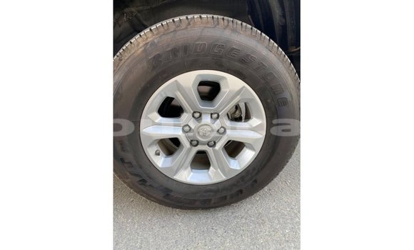 Acheter Import Voiture Toyota 4Runner Blanc à Import - Dubai, Central Acheter Import Voiture Toyota 4Runner Blanc à Import - Dubai, Central