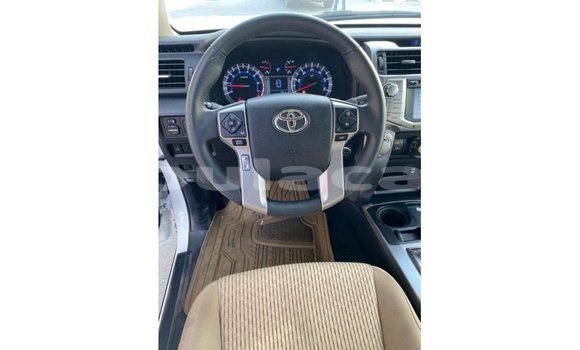 Acheter Import Voiture Toyota 4Runner Blanc à Import - Dubai, Central Acheter Import Voiture Toyota 4Runner Blanc à Import - Dubai, Central
