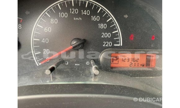 Acheter Import Voiture Nissan Sunny Blanc à Import - Dubai, Central Acheter Import Voiture Nissan Sunny Blanc à Import - Dubai, Central