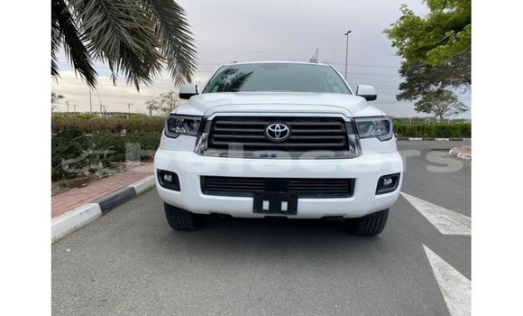 Acheter Import Voiture Toyota Sequoia Blanc à Import - Dubai, Central Acheter Import Voiture Toyota Sequoia Blanc à Import - Dubai, Central
